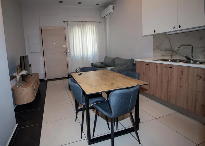 Sia\'S Retreat 1 Modern Apt Athens Riviera